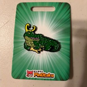 Green Alligator Enamel Pin. Pinotaku